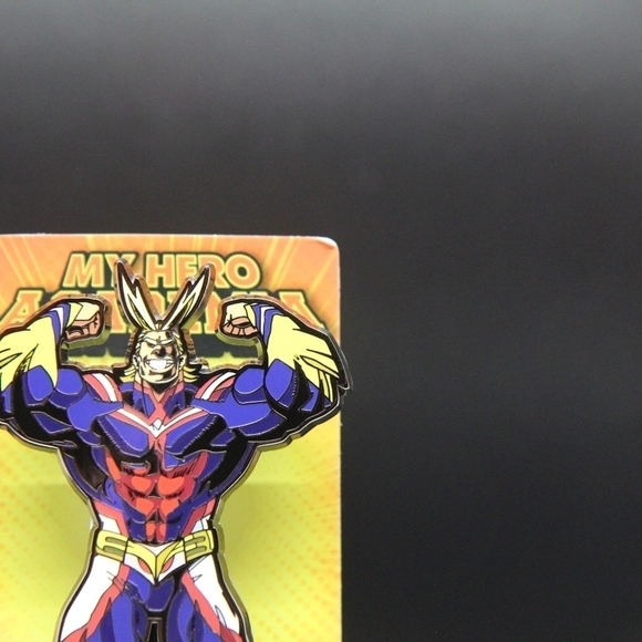 My Hero Academia FiGPiN All Might 326 - Picture 4 of 7